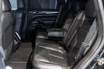 Porsche Cayenne 3.6 Tiptronic S - 9