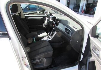 VW T-Roc 2023 1.5TSi 150k DSG virtual, full LED, odpočet DPH - 9