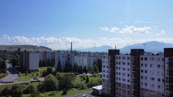 NA PREDAJ - 3 izbový byt s loggiou Podbreziny, ulica Kemi - 9