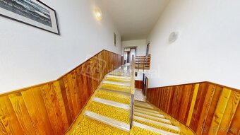 Rodinný dom s 8árovou záhradou v obľúbenej lokalite mesta - 9