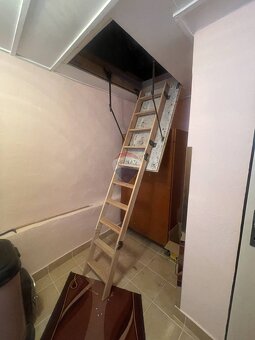 REZERVOVANÉ Starší dom na rekonštrukciu v malebnej obci Puka - 9