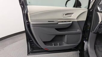 2021 TOYOTA SIENNA HYBRID LE - 8 miest - 9