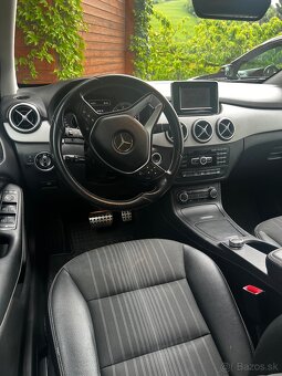 Mercedes B - 9