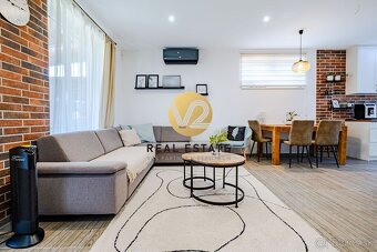 REZERVOVANÉ NA PREDAJ – Rodinný dom s krásnym pozemkom, bazé - 9