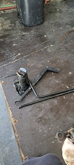 Rozpredam jeep cherokee xj,zj 2.5td. 4.0i. 2.5i - 9