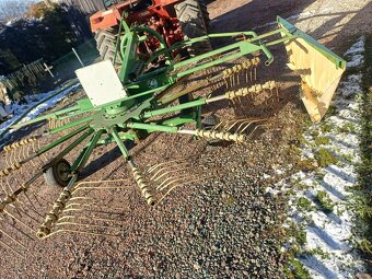 Zhrnovac sena, zhrabovac, riadkovac, hrabacka krone - 9