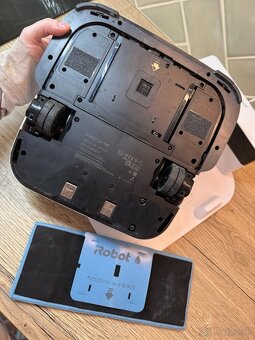 iRobot Braava JET M6 - kuriér v cene - 9