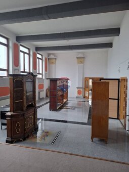 INVESTIČNÁ PRÍLEŽITOSŤ ROKA: Administratívny objekt s neobme - 9