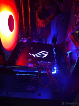 Asus Rog Strix 1080 8GB - 9