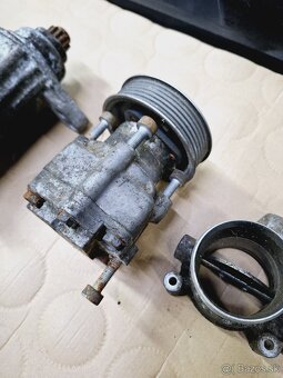 Predám náhradné diely volkswagen Transporter valnik 2014. - 9