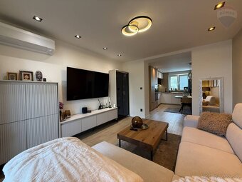 REZERVOVANE : 2. izb. byt v centre Martina po kompletnej rek - 9