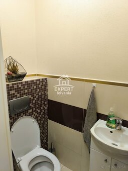 Rodinný dom s bazénom 10 min. od Levíc - 9