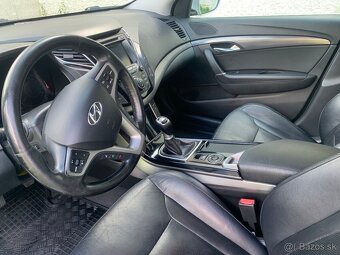 Predám Hyundai i40 combi 1.7 TDi 100kw Rok 2012 - 9