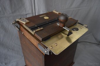 Kontaktná fotokopírka Narita (Maison Naert Bruxelles) - 9