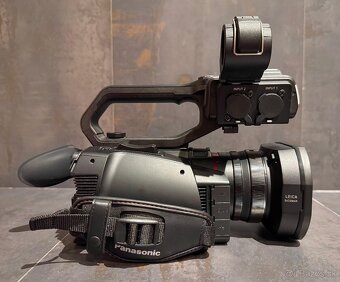 4K kamera Panasonic HC-X2000 + Raynox 0.7 Wide + CINE-X CPL - 9