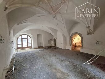 Atraktívny historický priestor pre kaviareň 140 m2 + terasa - 9