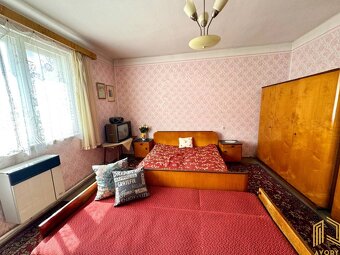 ROHOV - ROD. DOM s HOSP. BUDOVOU, POZEMOK 1.100m2, okr. SENI - 9