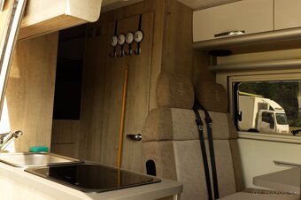 Obytná dodávka VW Crafter 2019 prestavaná v Turčan Auto - 9
