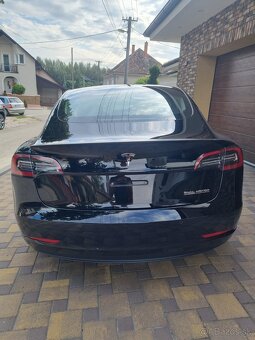 Tesla Performance 4x4 - 9