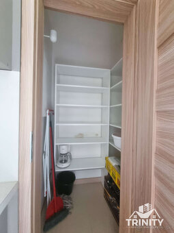 Na prenájom zariadený tehlový 2-izbový byt s balkónom v mest - 9