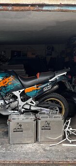 Honda Africa twin xrv 750 - 9