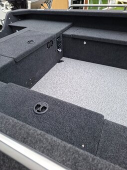 Motorový čln BREMA 435 V - 9