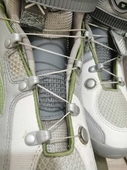 ROLLERBLADE - 9
