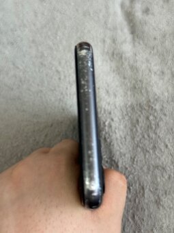 Predám Apple iPhone 11 64GB Black Známky používania na ráme - 9