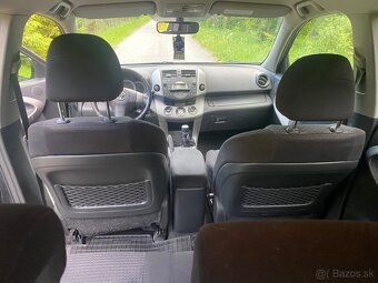 Predam Toyotu Rav4 2,2 2009 - 9