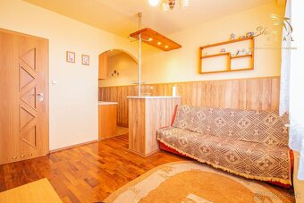 ZNÍŽENÉ  3 IZBOVÝ BYT -V CENTRE- S VÝHĽADOM NA NÁMESTIE - 9