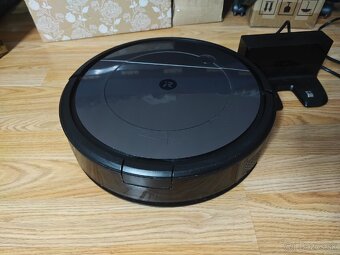 Funkčný robotický vysávač iRobot - 9