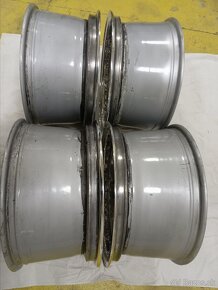 Predám Custom disky 4x100 alebo 5x120 r17 - 9