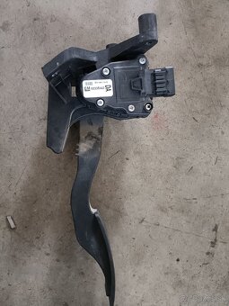 rozpredam opel meriva A 1,7 cdti - 9