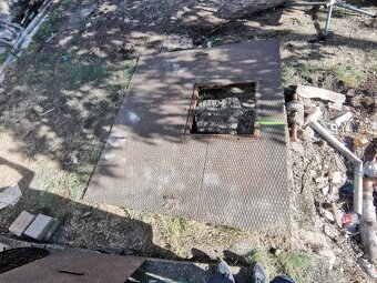 Poklop na sachtu - 9