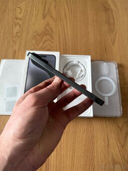 iPhone 15 Pro Max 256 gb Black Titanium v záruke - 9
