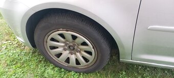 Volkswagen Touran 1,6 TDI Comfortline DSG - 9
