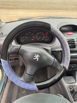 Peugeot 206 2.0 HDI. REZERVOVANÉ - 9