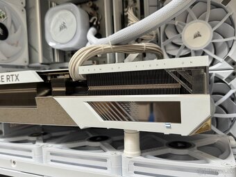 Ryzen 9 9900X3D\32GB\RTX 4080S\SSD\1000W Zdroj - 9