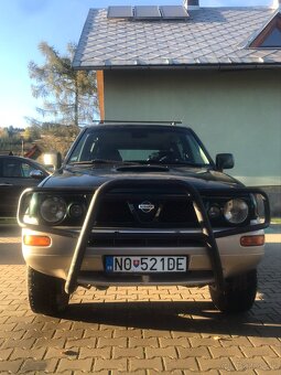 Nissan Terrano 2 2,7 - 9