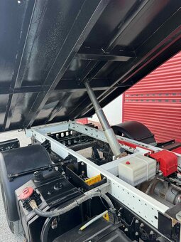 Renault D 6,5 150 sklápač s hydraulickou rukou palfinger - 9