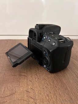 Predám Sony A300 s dvomi objektívmi – ideálne pre začiatočn - 9