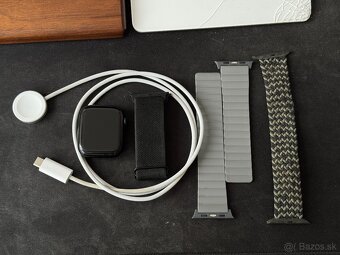 Apple Watch 7 45mm - 9