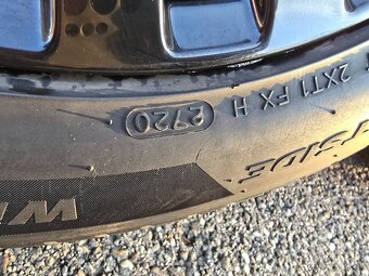 Zimne kolesa Hyundai Kona 5x114,3 r17 top stav - 9