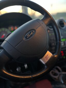 Ford Fiesta ST150 - 9