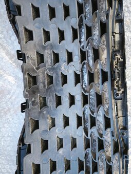 Kia Venga maska chladiča mriežka 86350-1P500 - 9