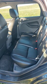 Predám Ford Focus Kombi - 9