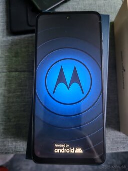 Predám dva telefóny len spolu - 9