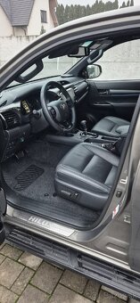 Hilux 2,8 - 9