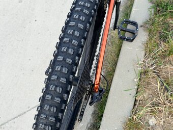 Trek Slash 8 gen 5 2024 - 9