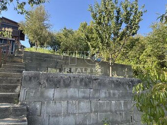 EXKLUZÍVNE IBA U NÁS ZÁHRADA S CHATKOU NA POZEMKU 428... - 9